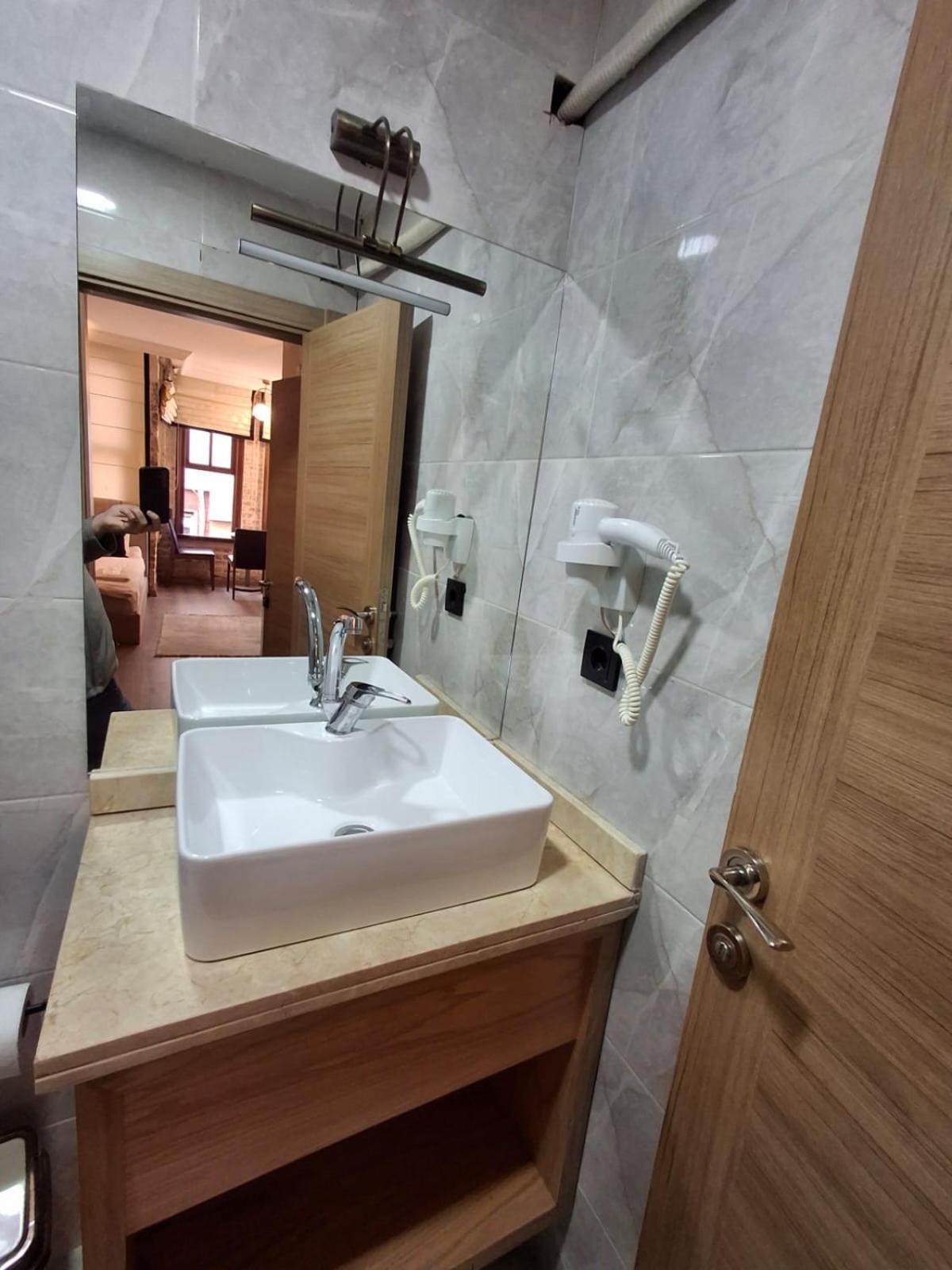 Besiktas Guest House Istanbul Exterior photo